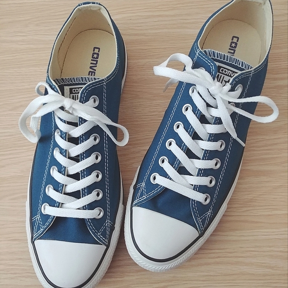 Converse All Stars Size 11 Women's